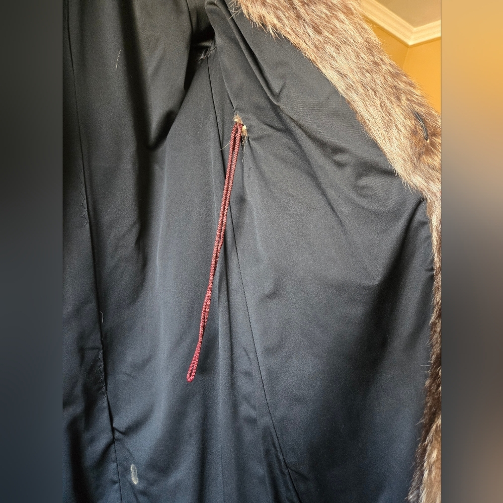 Luxurious Racoon Fur Coat - Picture 3 of 12